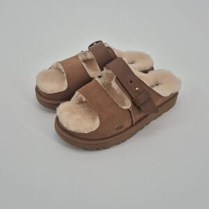 UGG Women's Greenport Cozy Slide Sandals Size 7